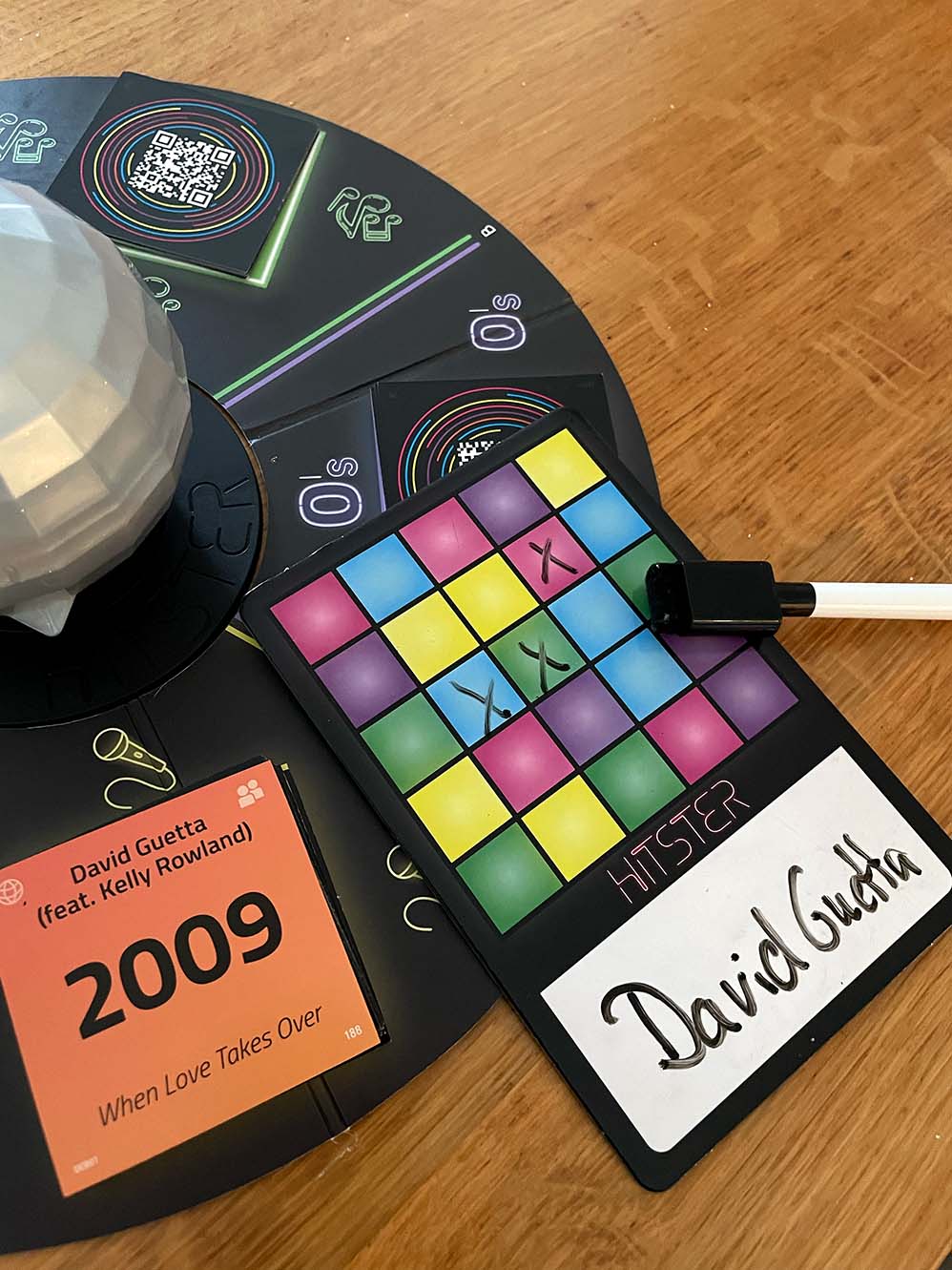 Hitster Bingo Brett Und Pad Rezension Hitster Bingo Brett Und Pad Rezension